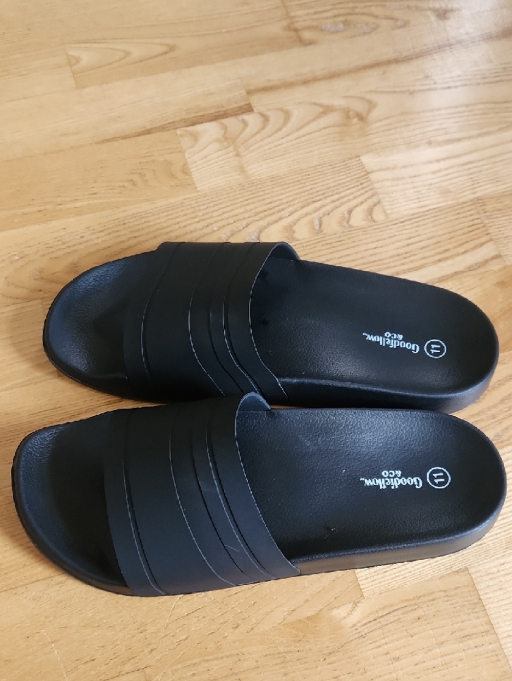 Goodfellow & Co Black Textured Slide Sandals - Picture 3 of 6